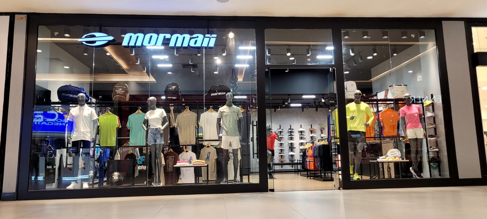 Fachada Loja Mormaii Castanheira